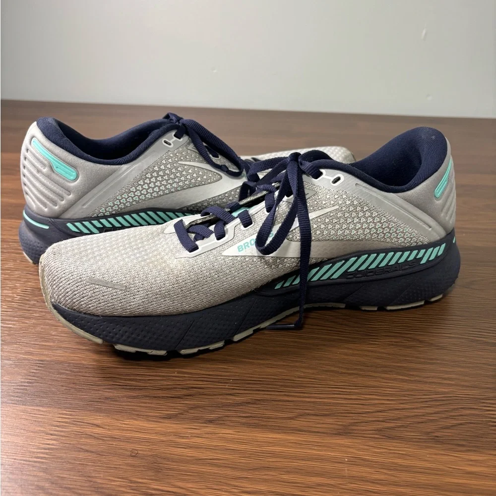 Men’s Brooks Adrenaline GTS in Gray‎ and Teal Size 11
